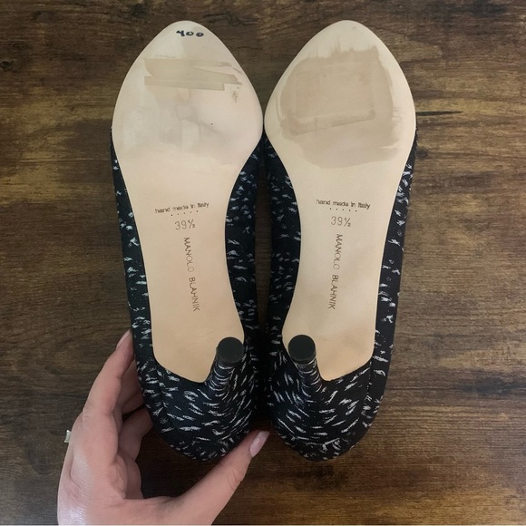 NWOT Manolo Blahnik Hangisi Black Jacquard Jewel Buckle Pump, 70mm (2.75" heel) - Picture 9 of 14